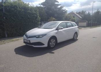 Toyota Auris hybryda i gaz
