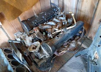MERCEDES R107 W126 SILNIK M116.965