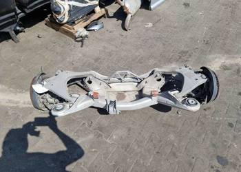 BELKA / SANKI TYŁ AUDI A8 D3 4E0505235C