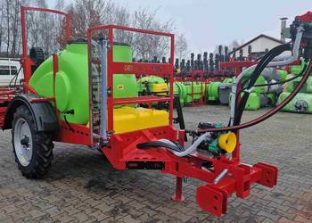 Opryskiwacz polowy przyczepiany 1200 litrów na kołach 12m