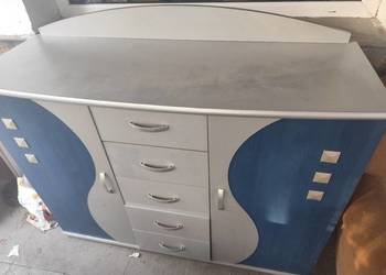 Sprzedam komodę z drzewa