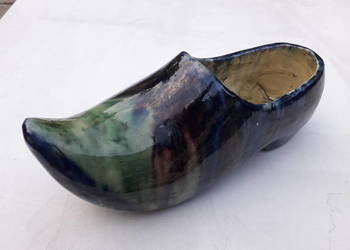 Ceramiczny szkliwiony pojemnik chodak na prezent