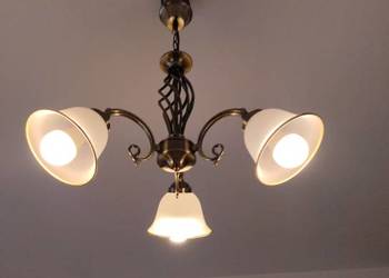 Tradycyjny żyrandol i lampa ścienna (kinkiet) Globo