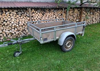 Przyczepka samochodowa