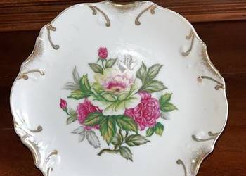 Talerz do powieszenia. Róże. Na białej porcelanie. Pięknie z Talerz do powieszenia. Róże. Na białej porcelanie. Pięknie z