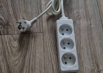 przedłużacz listwa zasilająca włącznik 1.5m 3 gniazda