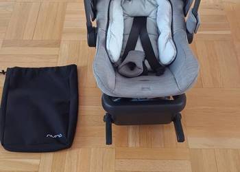 Fotelik samochodowy Nuna z bazą