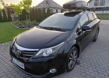 Toyota Avensis w dobrym stanie i wyposażeniu