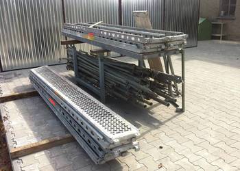 Rusztowanie elewacyjne 84,3 używane 10,28x8,2 m Podest stalowy 2,57 m