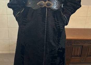 Czarne futro z karakuł saar 38