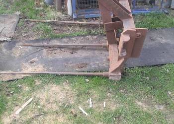 Widły do ciągnika do balotów