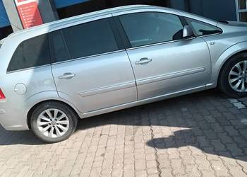 Świeżo po przeglądzie technicznym Opel Zafira 7mio os LPG Gaz trzyletni Hak