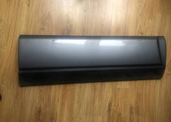 KIA SPORTAGE II 04-10 LISTWA DRZWI PRZEDNIA PRAWA SREBRNA