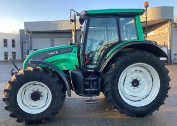 Valtra N141   z  Tuzem  / Sprowadzony/ 8000 Mtg
