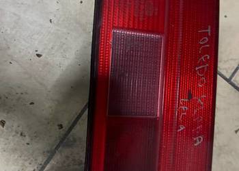 Lampa tyl w klape seat toledo 1