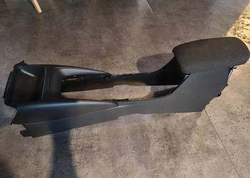 COROLLA E21 LIFT PODŁOKIETNIK TUNEL ŚRODKOWY MATERIAŁOWY PRZESUWNY