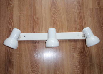 Lampa sufitowa listwa 3 regulowane oprawy kolor Biały