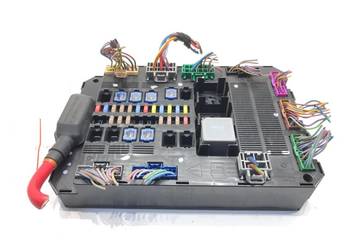 SKRZYNKA BEZPIECZNIKÓW JAGUAR XF I 8X2T-14B476-AD Sedan/Limuzyna 08-15