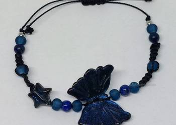 Bransoletka ręcznie robiona z motylem i lapis lazuli