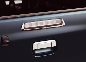 TOYOTA Hilux Ramka lampki stopu chrom PZ049-0K016 OE