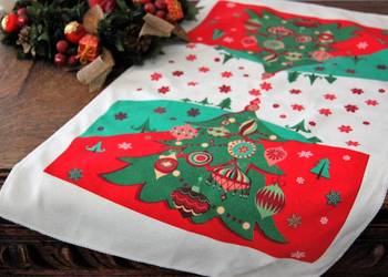 Bieżnik świąteczny z choinką Boże Narodzenie poliester 64 cm