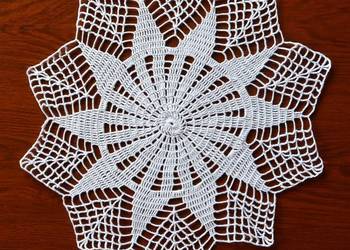 Serwetka szydełkowa 33cm (S129) Serwetka szydełkowa 33cm (S129)