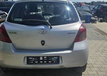 Zderzak tył tylny Toyota Yaris II przedlift 2007r 1E7