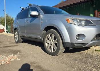 Mitsubishi Outlander Anglik