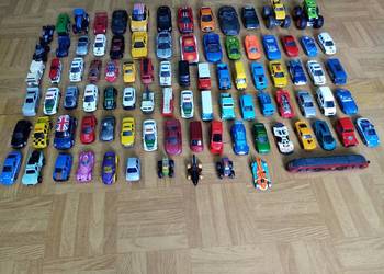 Różne samochodziki