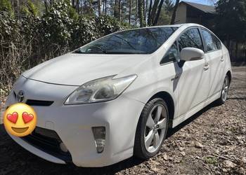 Prius 1.8 hybryda bezwypadkowy 2015 rejestracja faktura