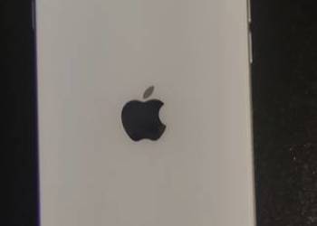 iPhone se 2020 w idealnym stanie