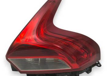 LAMPA PRAWA Volvo V40 II kombi 2012-2019 tylna tylnia prawy tył 31395845