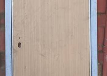 Drzwi do kabin okrętowych