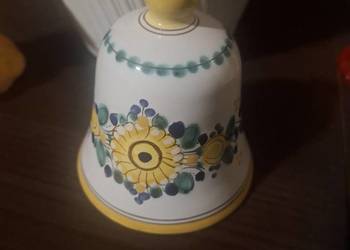 Dzwonek z porcelany