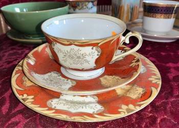 Filiżanka z talerzykiem deserowym. Różne sygnatury.  Cena 8 Filiżanka z talerzykiem deserowym. Różne sygnatury.  Cena 8