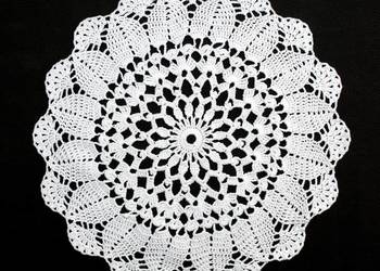 Serwetka szydełkowa 29cm (S105)