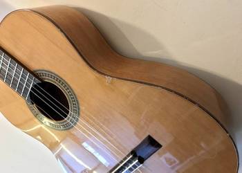 Fińska Kantare L300C gitara klasyczna 4/4, lity cedr, LRS, pokrowiec