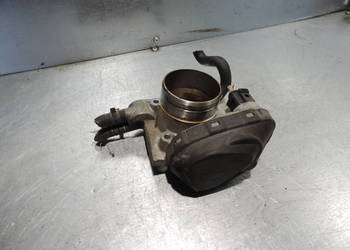 AUDI A4 B5 1.6 8V PRZEPUSTNICA 06B133062F
