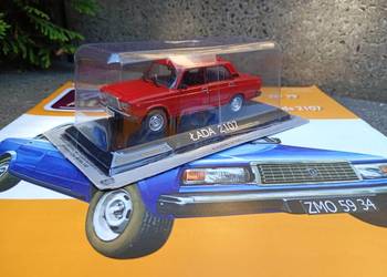 ŁADA 2107 model skala 1:43 kultowe auta deagostini złota kolekcja sedan 1/4