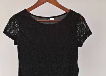 bluzka top t-shirt czarna koronkowa z frędzlami H&M