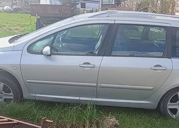 Peugeot 307sw z uszkodzonym silnikiem