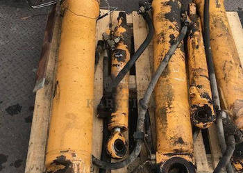 Liebherr 544 550 554 564 - Siłowniki Hydraulika