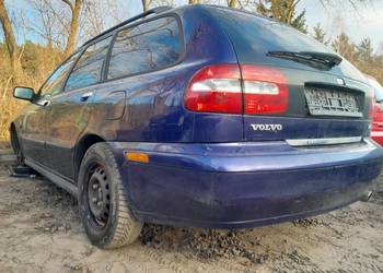 Volvo V40 1.8 benzyna 116km 2003r. Lift z de kombi skóra