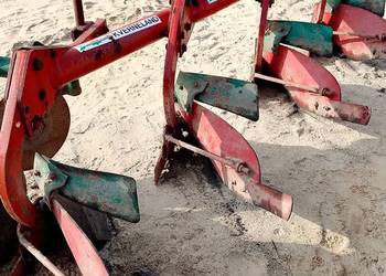 Pług kverneland 4 skiby