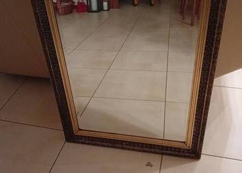 Lustro w klasycznej złoconej ramie antyk