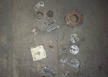 Pozostałości z silnika i motocykla wsk 175