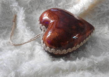 Serce, zawieszka, dekoracja, ozdoba, prezent, imitacja bursztynu