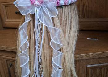 Wianek komunijny bialo różowy z diamencikami