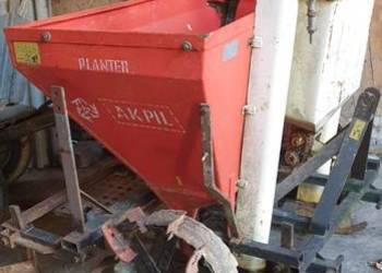 Sadzarka Akpil Planter z podsiewaczem nawozu