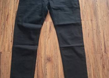 nowe czarne spodnie jensowe na wyższego mężczyznę rozmiar chyba L długość 1